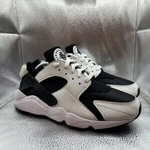 Size 11 Nike Air Huarache Mens Black White Lace Up Athletic Shoes DD1068-001